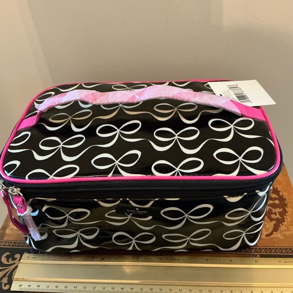 kate spade Handbags - Kate Spade Daycation Large Colin NWT